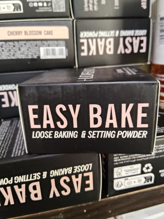 Huda BeautyEasy Bake Lose