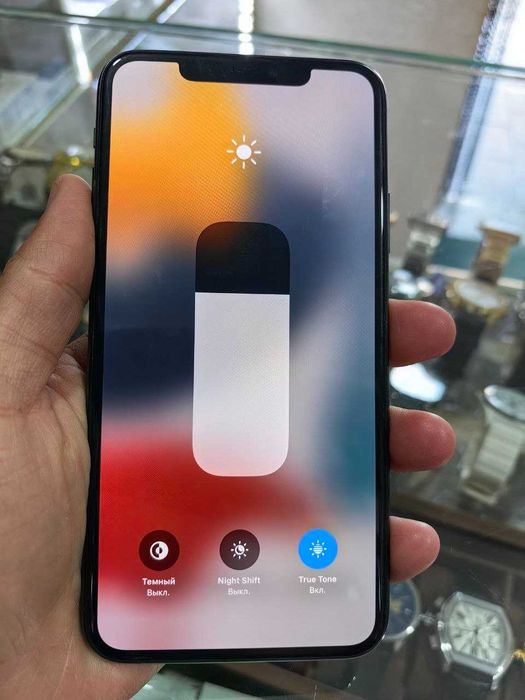 Iphone 11 pro max 64 Gb. Holati Ideal qirilgan chizilgan joyi yo'q