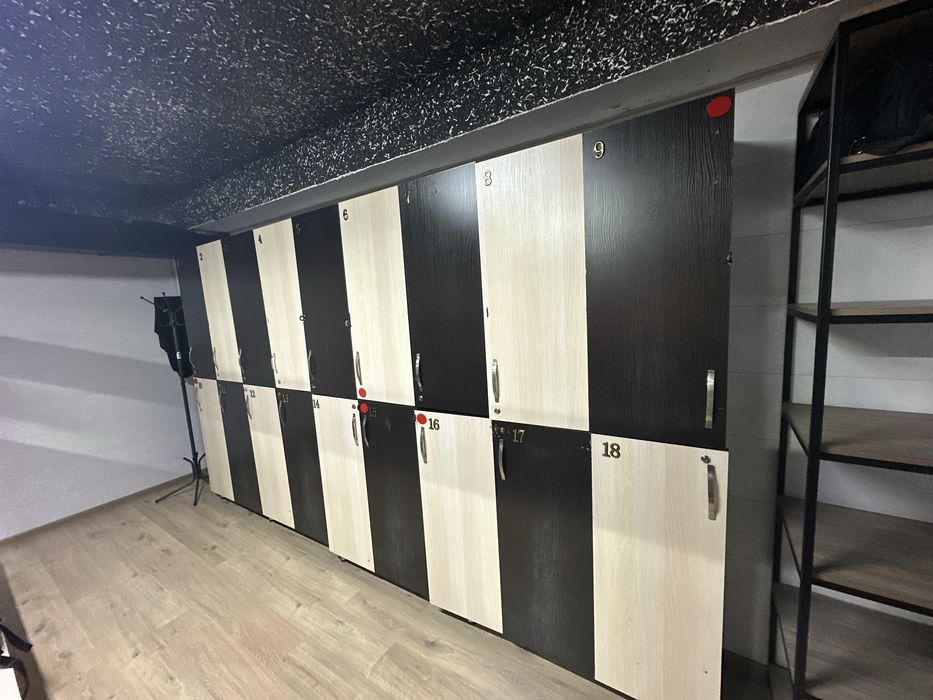 Продаются шкафчики для раздевалки / спортзала.
