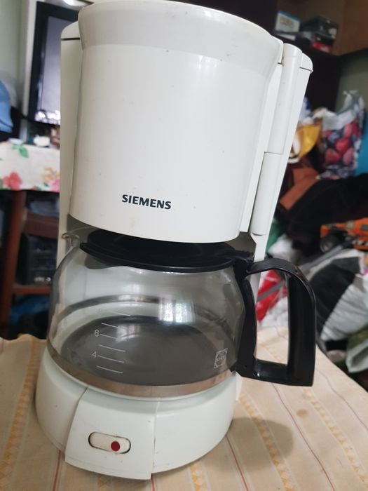 30 Lei. Cafetiera SIEMENS GERMANY. Valabil in Iasi.