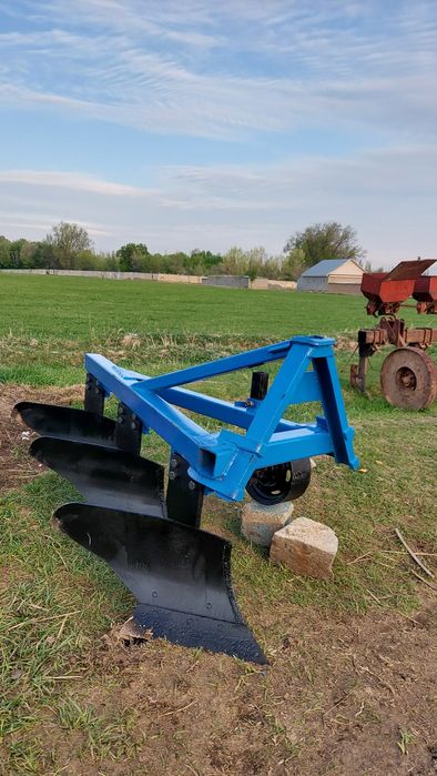 Плуг 3 корпусной