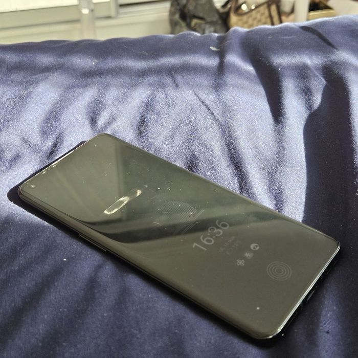OnePlus 9 pro 8/256