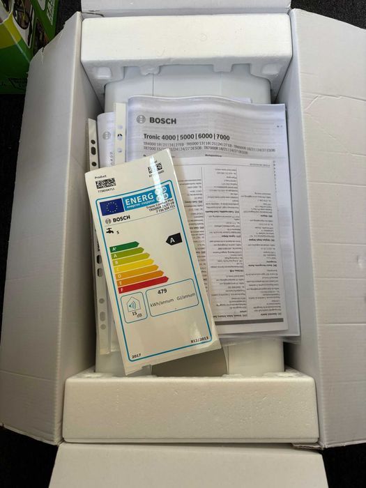 Boiler instant Bosch TR5000R, 24/27 kW, 400V, alb, montaj vertical