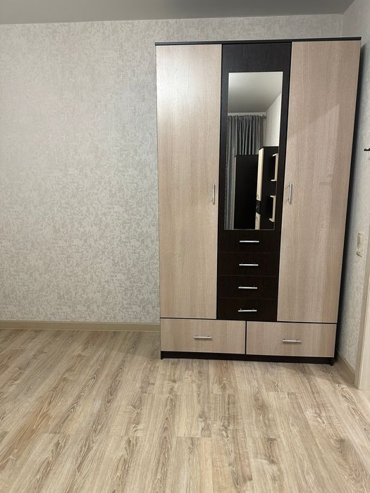 Возьмём девушку на подселение