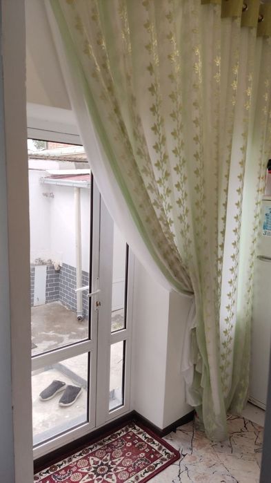 Yakkasaroy muqimiydA Uy sotiladi