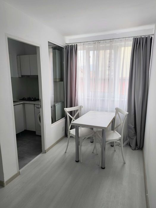 Proprietar închiriez garsoniera