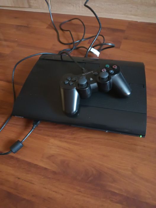 PlayStation 3 cu hard disk de 500 GB