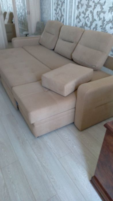 Срочно продам диван