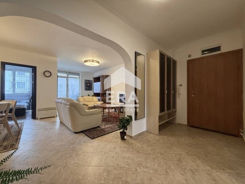 Продава се Двустаен апартамент в София, Манастирски ливади - 70 кв.м за 1669 €/кв.м - Снимка #1