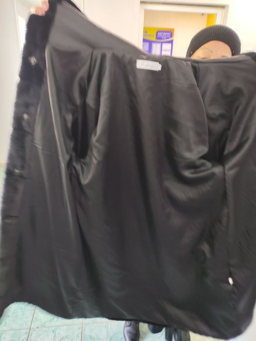 Продам шубу 24000 тенге