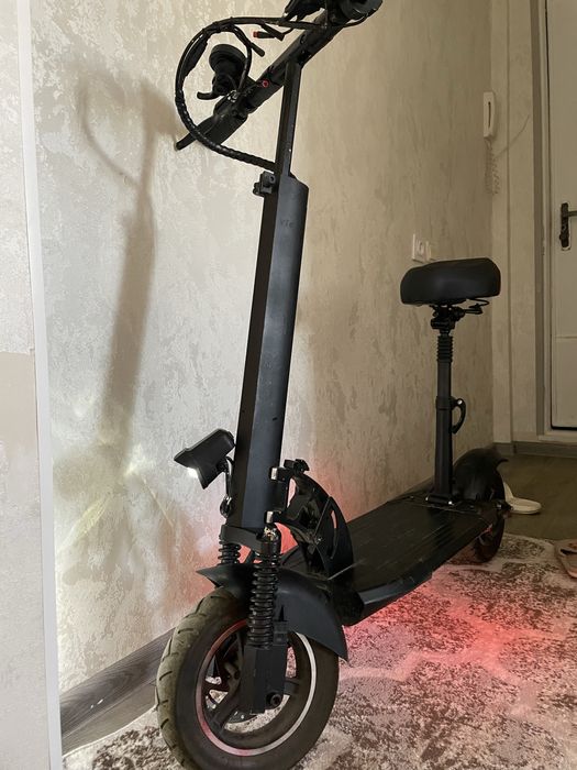 Продам самокат электрический