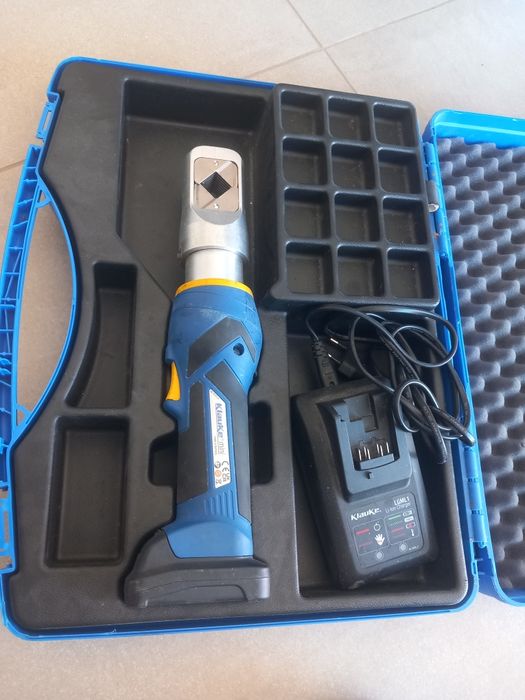 Presa de sertizat pentru electricieni papuci conectori  KLAUKE
