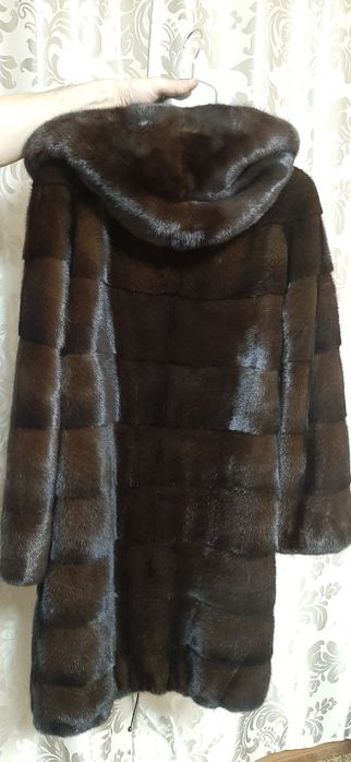 Продам норковую шубу