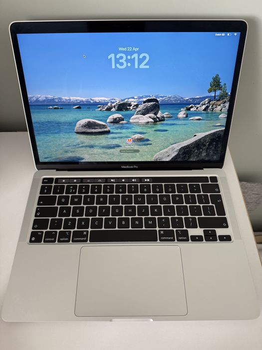 MacBook Pro 2020 M1 chip, 13-inch 8 GB/256