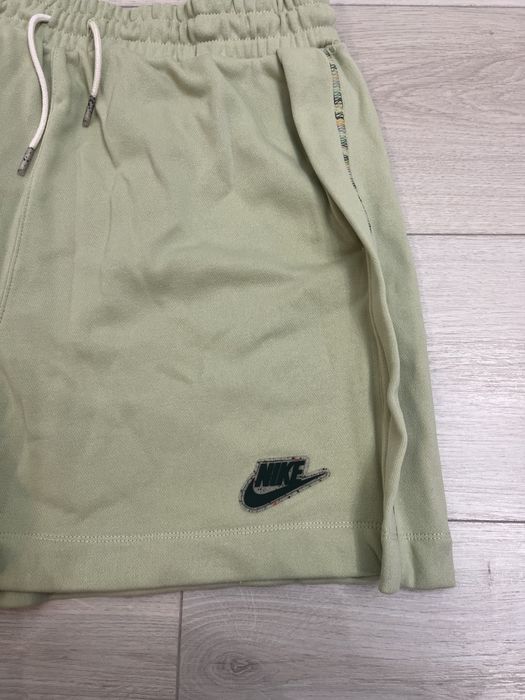 Дамски спортни къси панталони Nike Sportswear Erastus Day