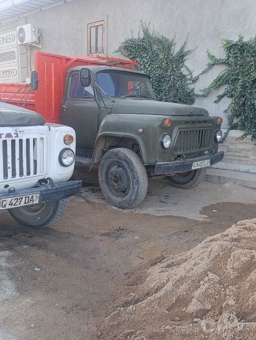 Gaz 53 sotiladi.