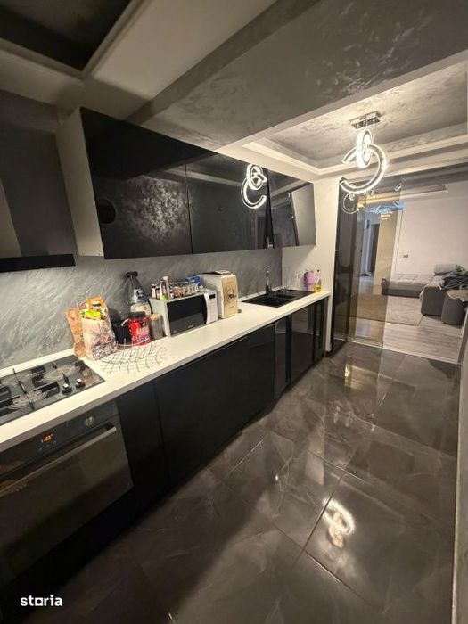 Apartament 3 camere de Inchiriat strada Verii