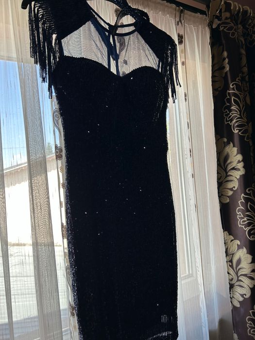 Vand rochie de seara(eveniment)