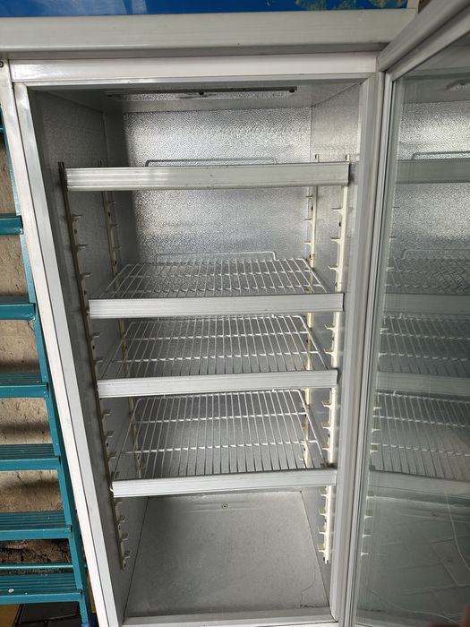 Продам два холодильника