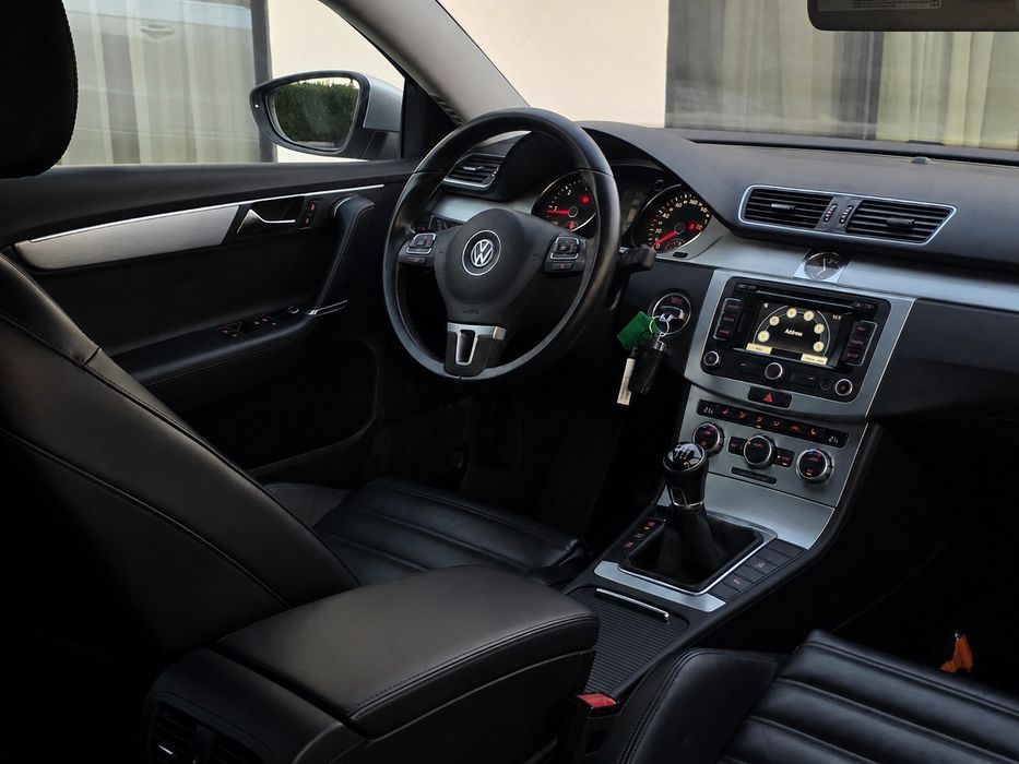 Volkswagen Passat / Piele / Navi