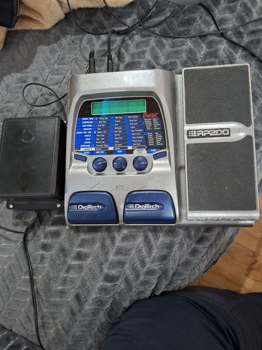 DIGITECH  rp 200 artist