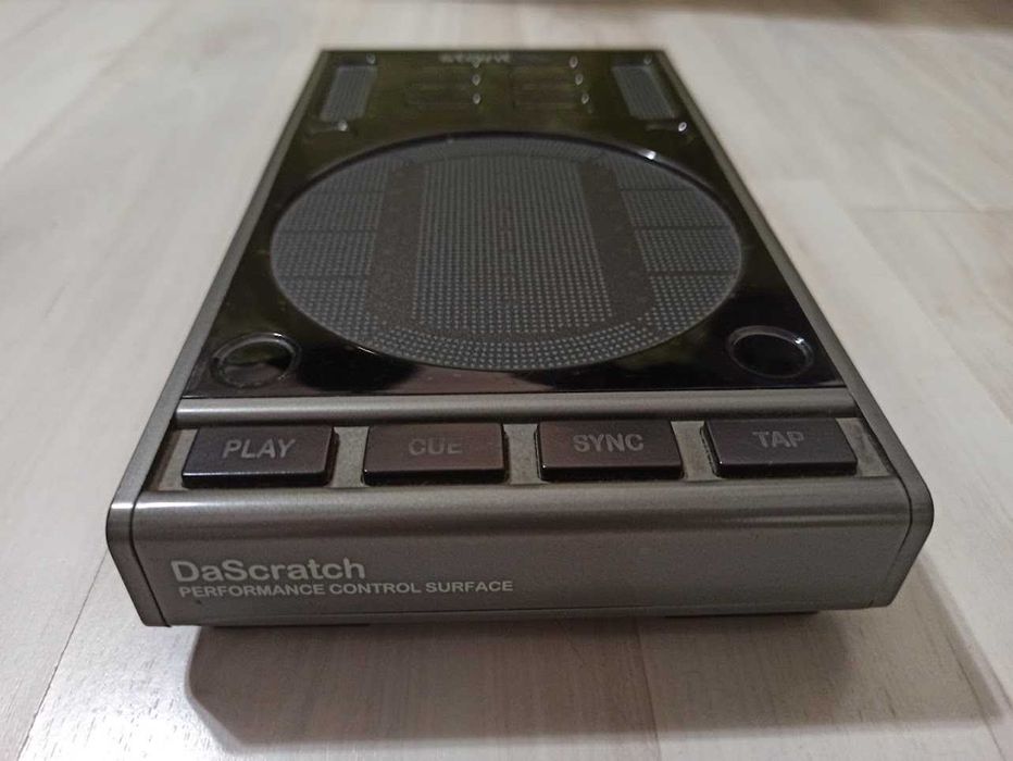Продавам Stanton SCS.3d (DaScratch) DJ MIDI Контролер, Traktor, Serato