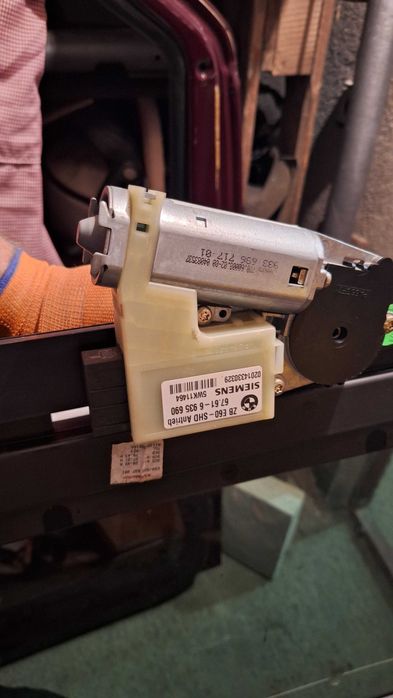 Стъклен шибидах за BMW 5та серия Е60 седан