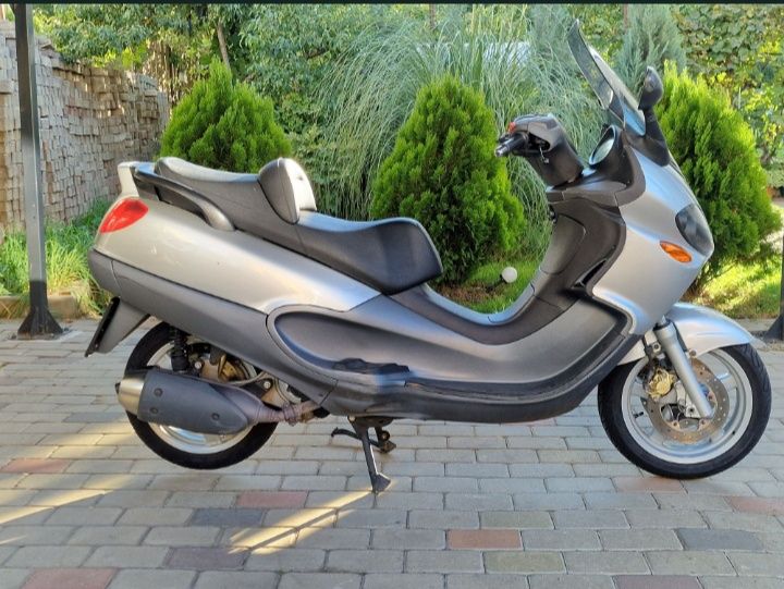 Scuter Piaggio X9