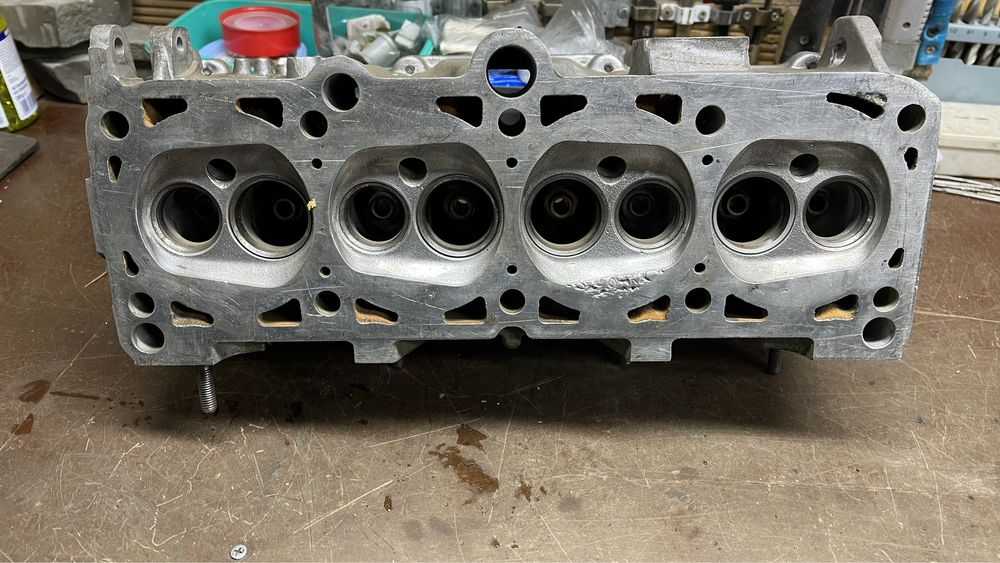 Продам ГБЦ фольксваген, ауди 1.8