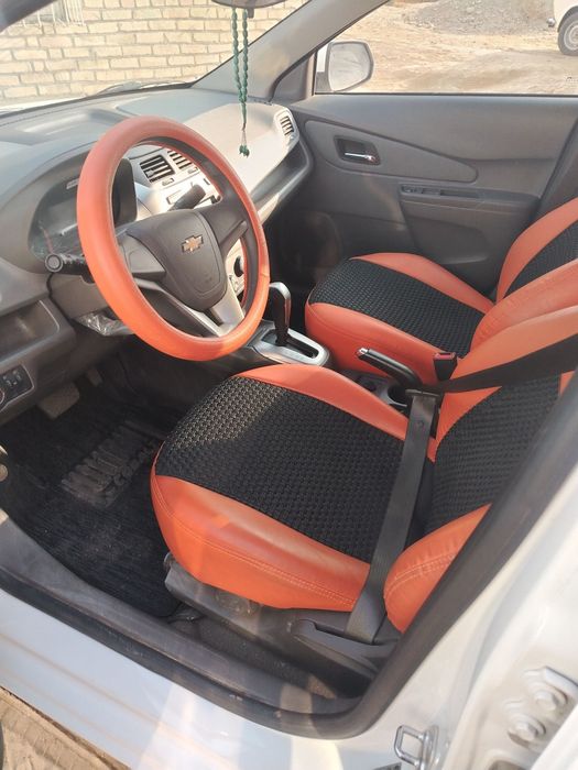 Cobalt mashina sotiladi