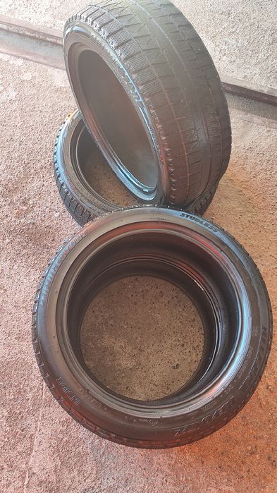 Зимние шины Bridgestone 225/45/17