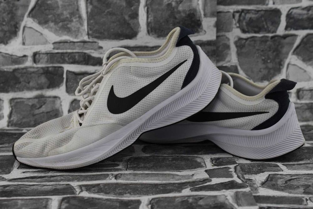 маратонки Nike 45 номер