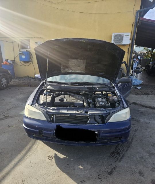 Bara fata Opel Astra 2004 1.7 CDTi MT (80 hp)