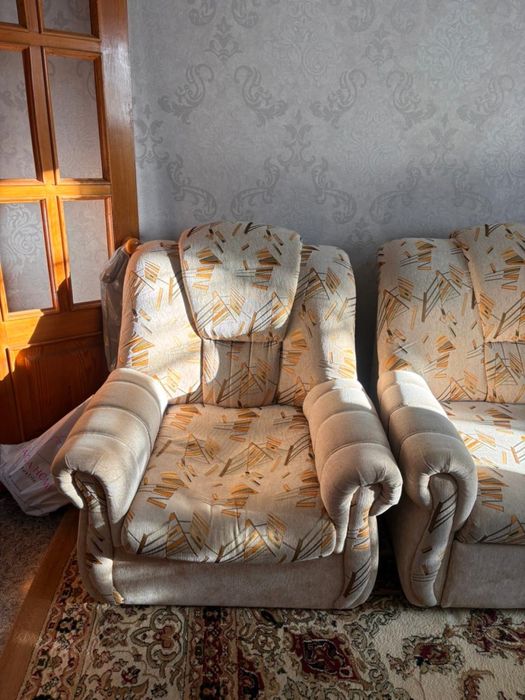 Продам диван срочно