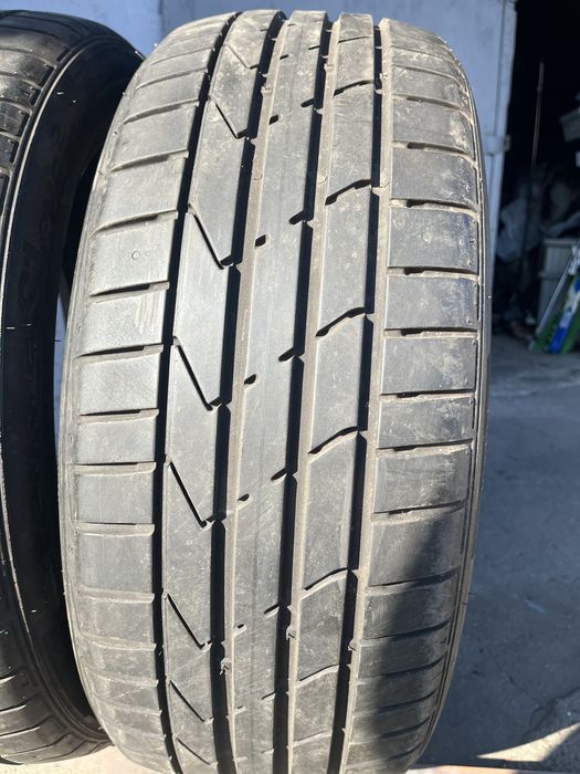 2 бр. летни гуми 225/45/19 Hankook 6+ mm DOT 1620