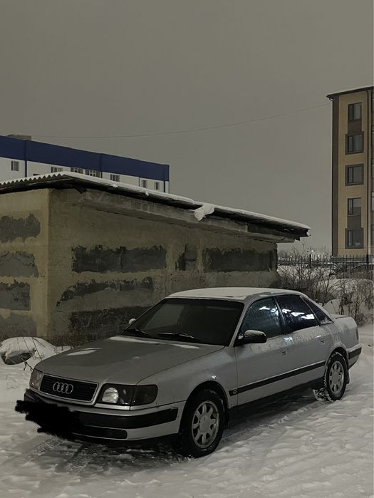 Продам ауди 100с4 2,6 объем Автомат