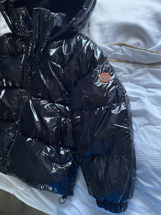 Лъскаво яке и кожена грейка