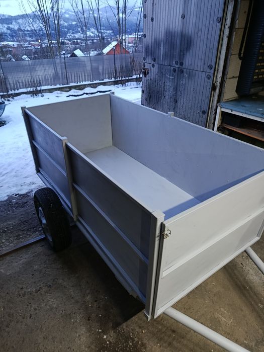 Remorcă de vânzare