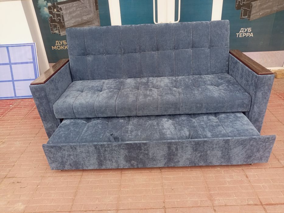 Раскладной диван 
Каркас ДСП
Пружина ортопедические
Поралон российский
