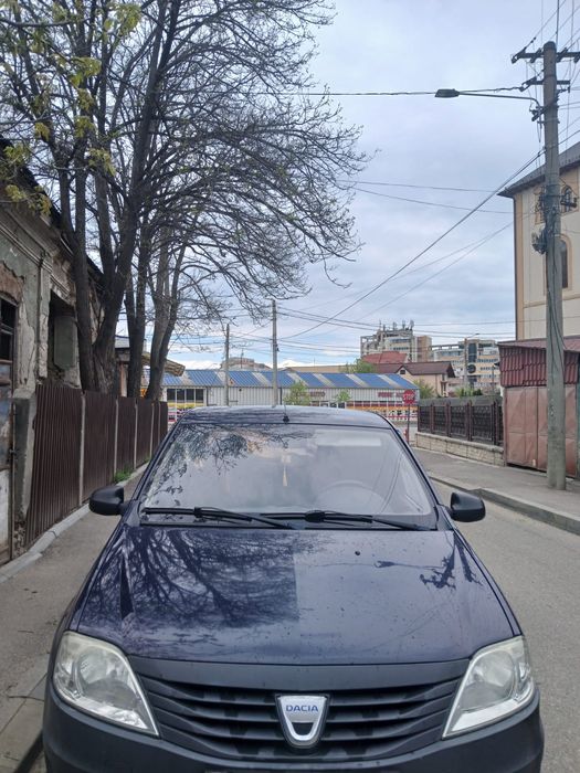 Vând Dacia Logan  1.4