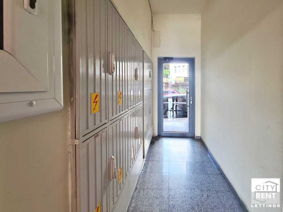 Дава се под наем Офис в Велико Търново, Център - 55 кв.м за 280 € - Снимка #7