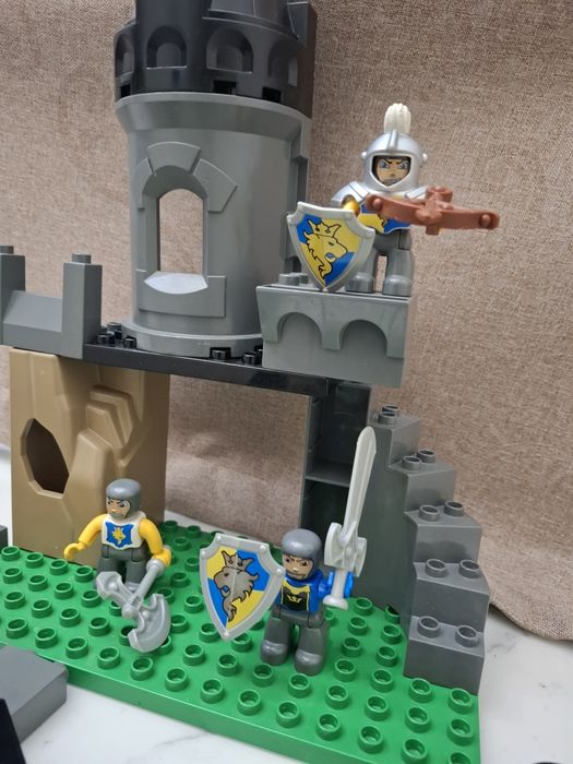 Lego duplo рыцарский замок, 3 рыцаря