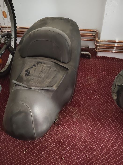 Vând scuter de 125 kymco