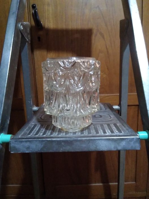 Продавам осветителни тела и др.