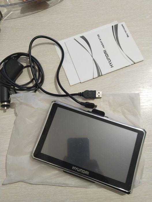 Продам автомобильный навигатор