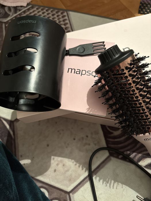 Фен щетка mapson новый.