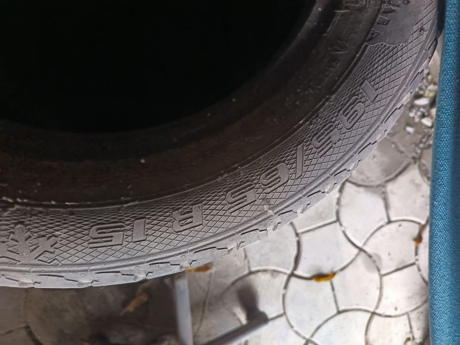 Продам Шины б/у 195/65 R 15