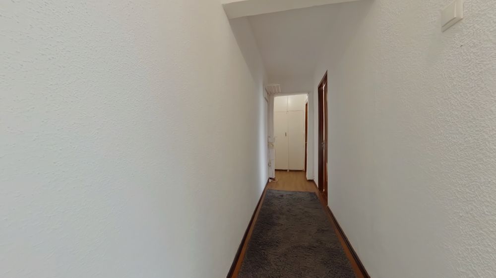 Inchiriez apartament 3 camere