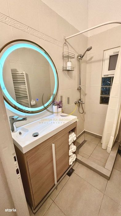 Ultracentral, Ferdinand | Studio elegant 70 mp | Tavane înalte | AC