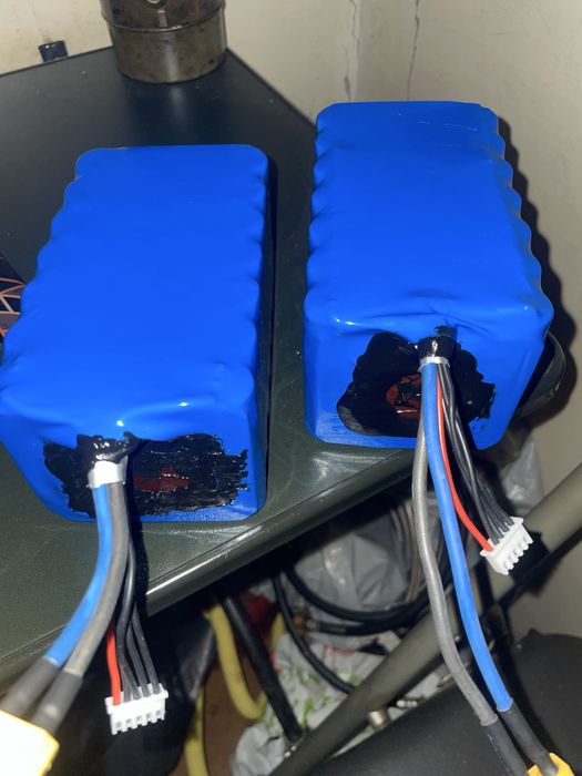 Confectionez/repar baterii 3s sau 4s din celule 18650 li-ion.